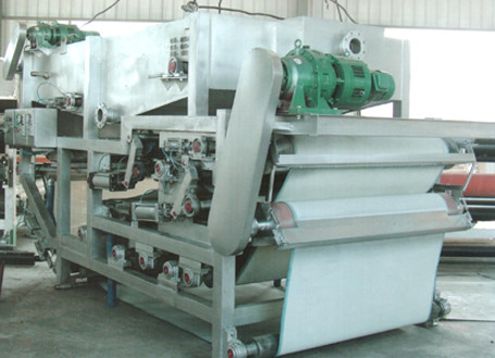 帶式壓濾機(jī)(圖1) 帶式壓濾機(jī)(圖1)